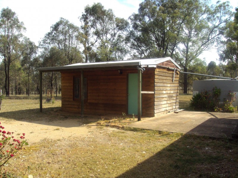 298 MARKEYS LANE, Yangan QLD 4371