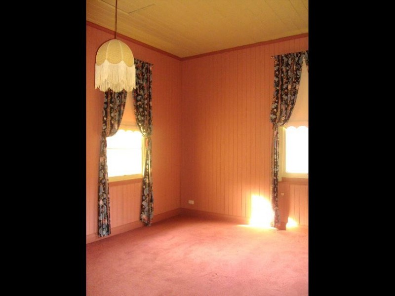 124 Glengallan Rd, Warwick QLD 4370