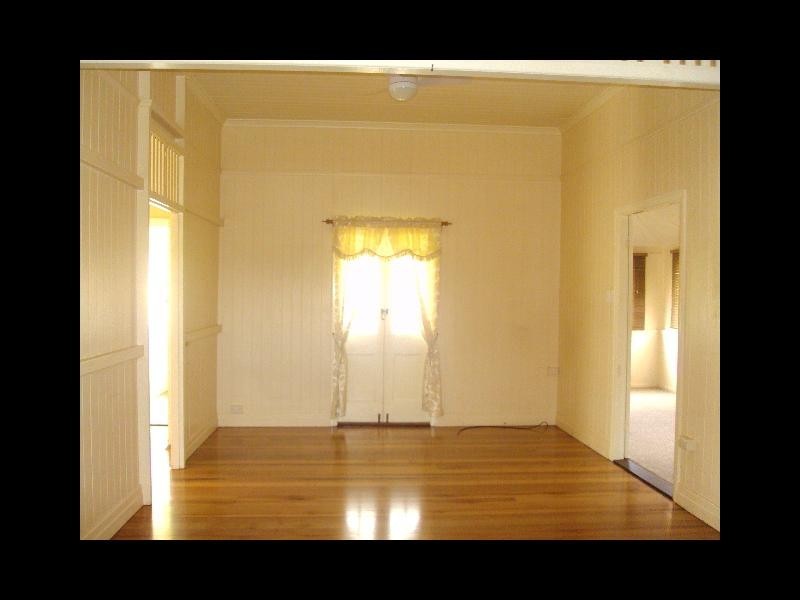 8 YARRAWONGA STREET, Warwick QLD 4370