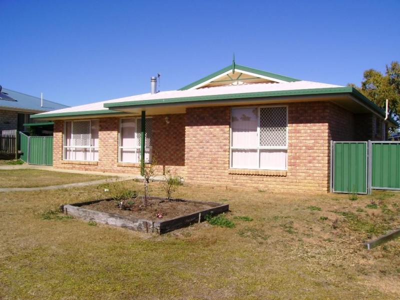 4 Lyons Crescent, Warwick QLD 4370