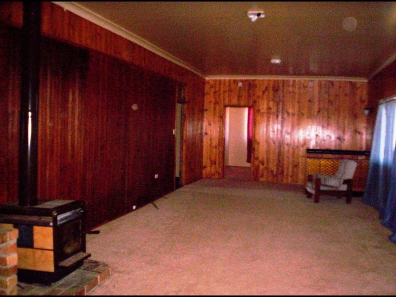 1413  Yangan Rd, Yangan QLD 4371