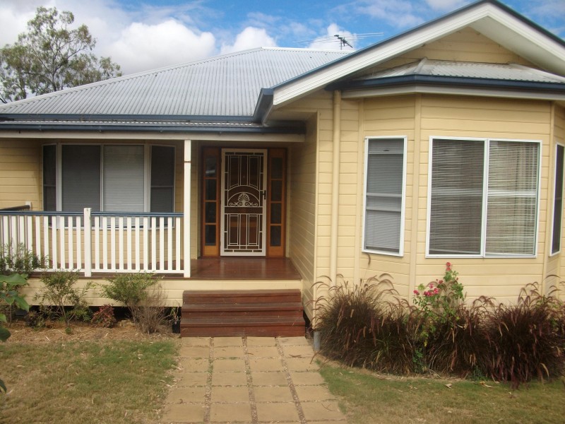 6 YARRAWONGA STREET, Warwick QLD 4370