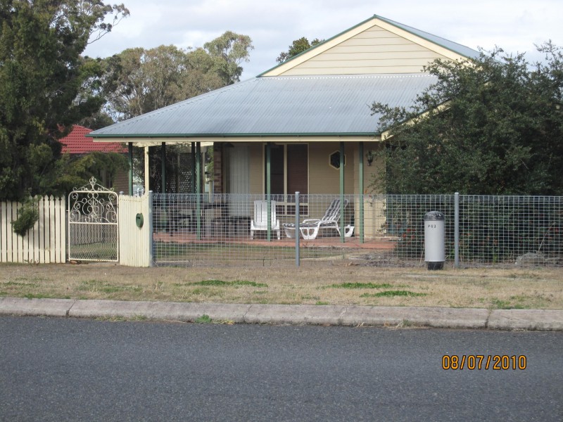 52 GLEN RD, Warwick QLD 4370