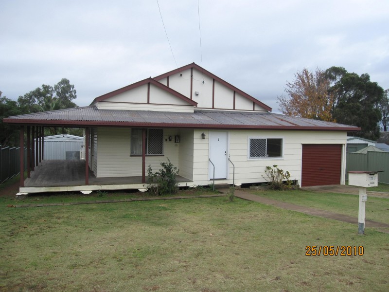 1 BRAEMAR ST, Warwick QLD 4370