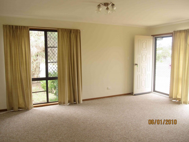 8 Golf Links Avenue, Warwick QLD 4370