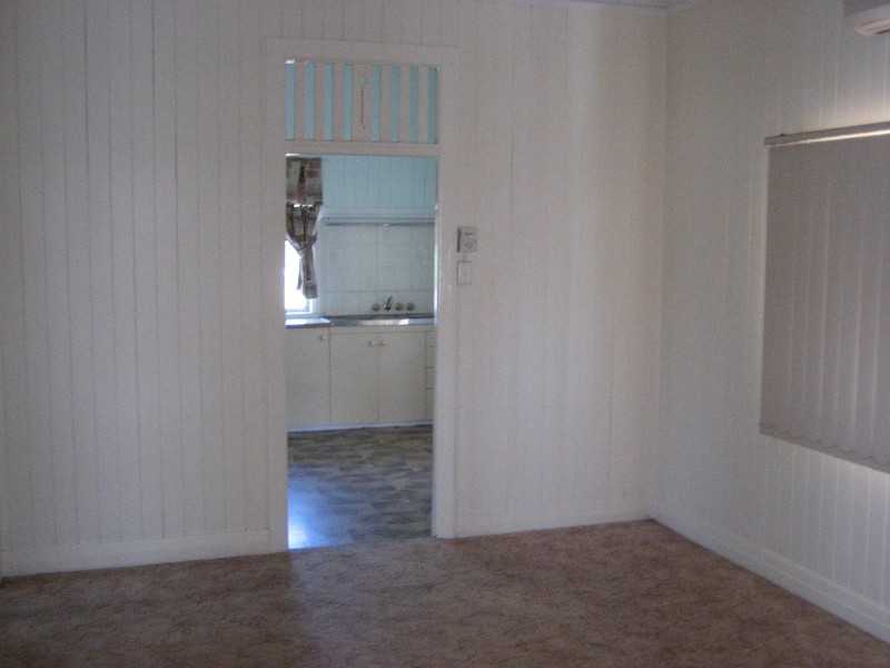 27 CANNING ST, Warwick QLD 4370