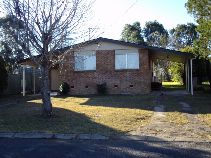 23 GILBERT CRESCENT, Warwick QLD 4370