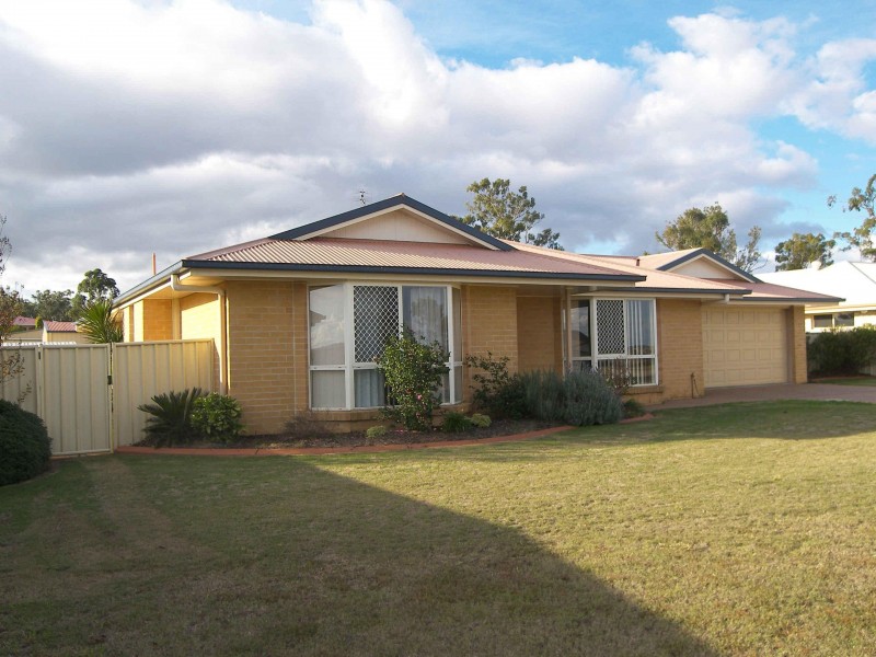 14 BERNECKER STREET, Warwick QLD 4370