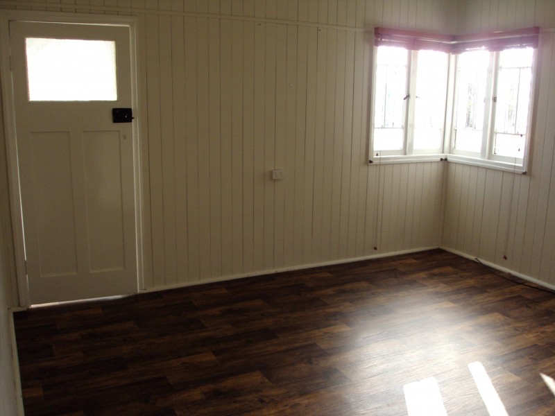 128 Wood St, Warwick QLD 4370