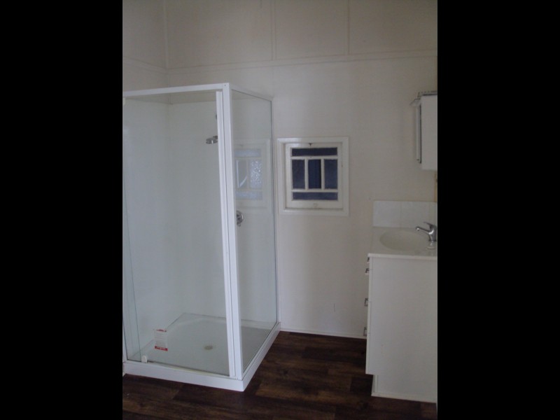 128 Wood St, Warwick QLD 4370