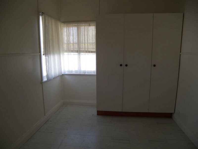 112B PRATTEN STREET, Warwick QLD 4370