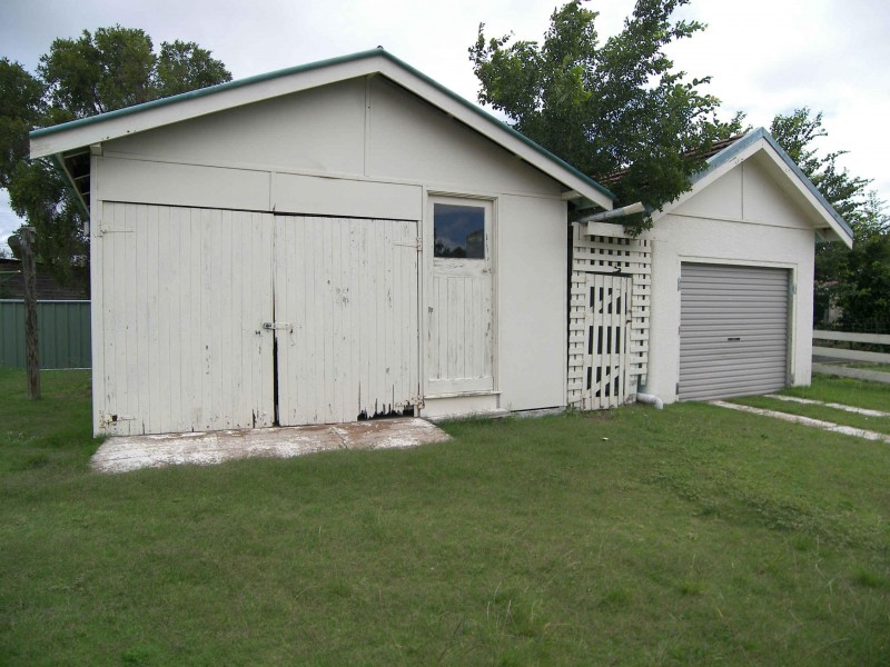 128 PRATTEN STREET, Warwick QLD 4370