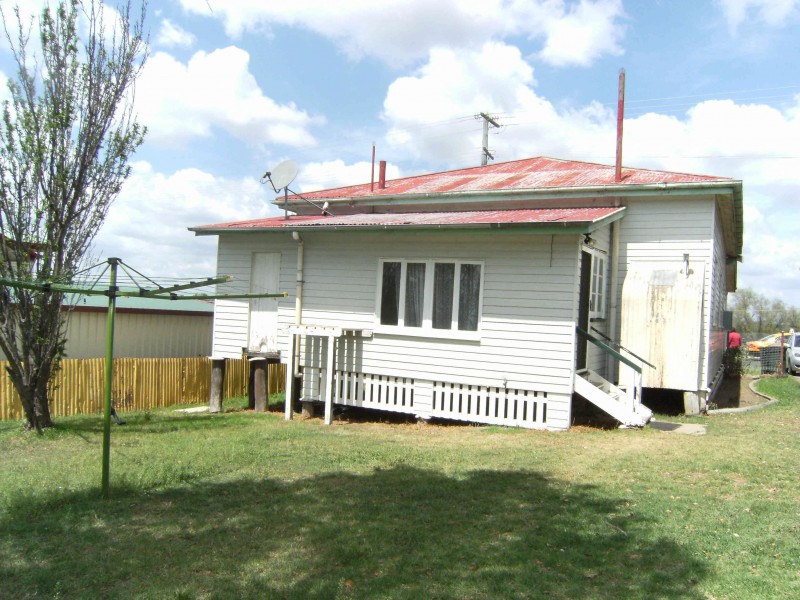 71 STEWART AVENUE, Warwick QLD 4370