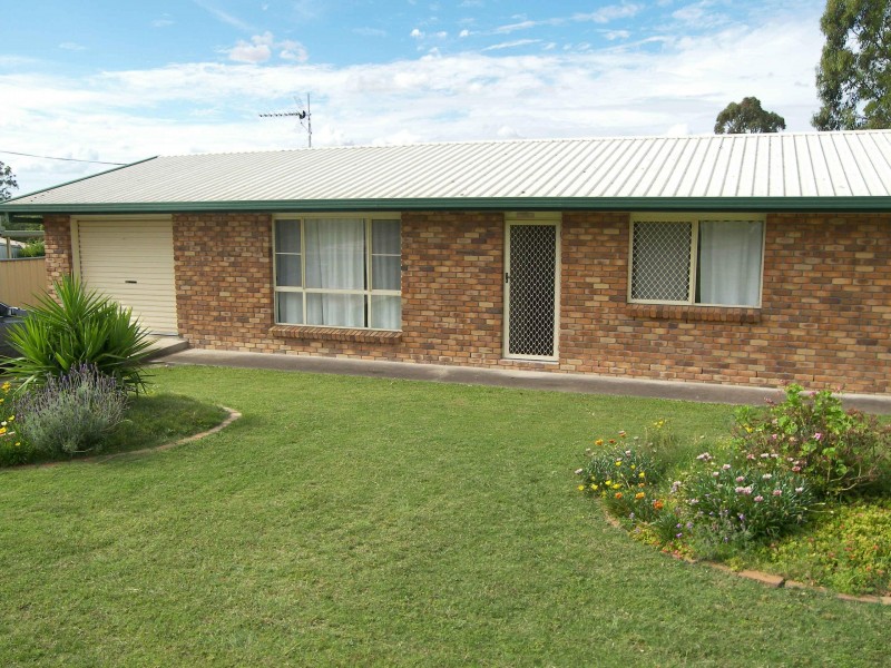 9 HOWARD STREET, Warwick QLD 4370