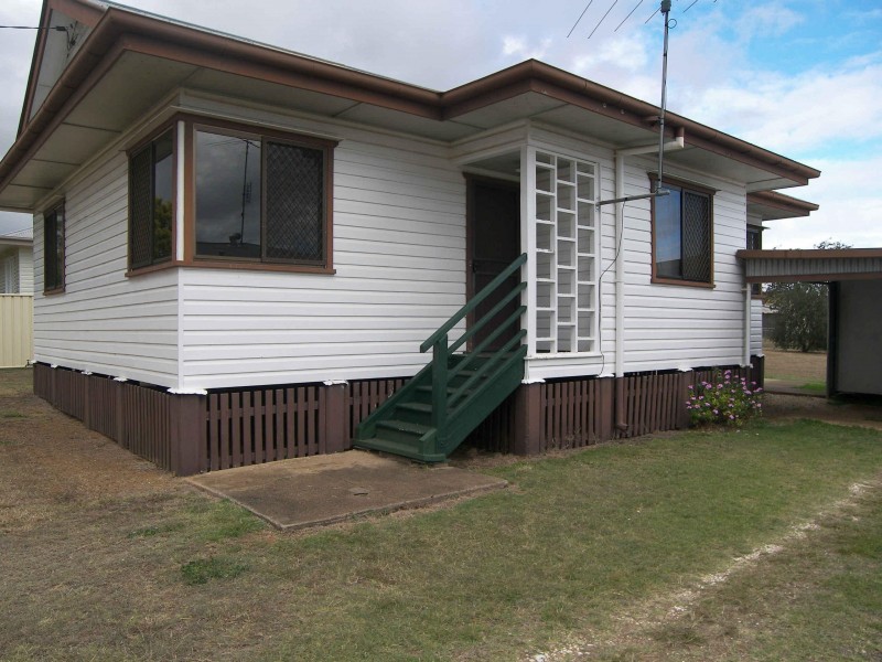 40 YARRAWONGA STREET, Warwick QLD 4370