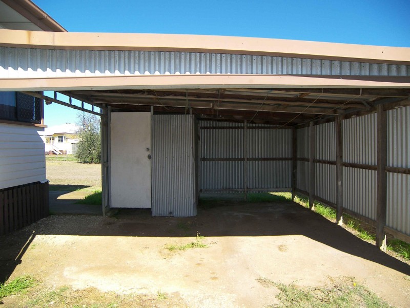 40 YARRAWONGA STREET, Warwick QLD 4370