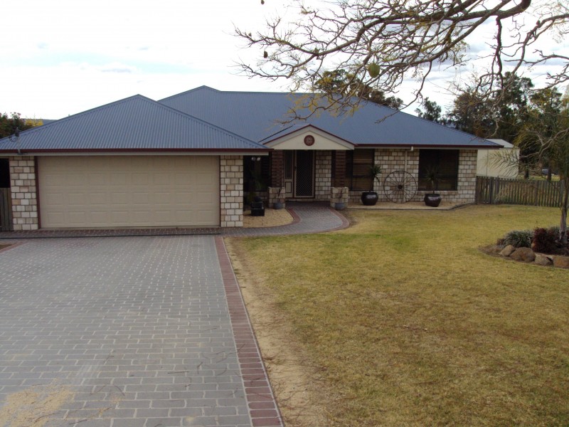 29 LITTLE WARNER ST, Warwick QLD 4370