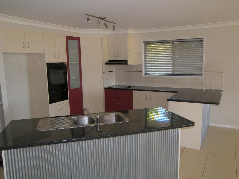 29 LITTLE WARNER ST, Warwick QLD 4370