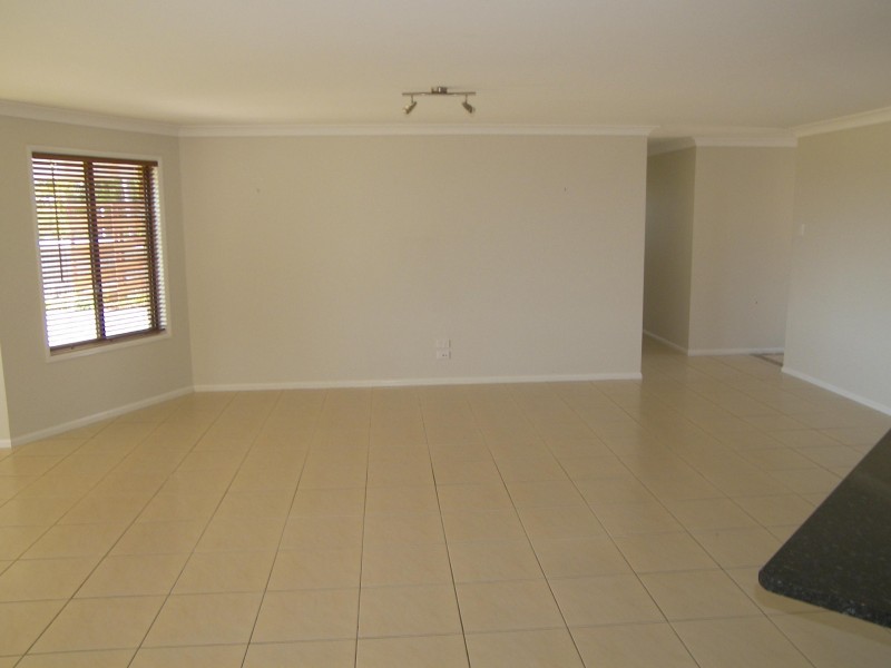 29 LITTLE WARNER ST, Warwick QLD 4370