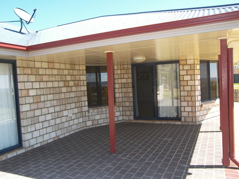 29 LITTLE WARNER ST, Warwick QLD 4370