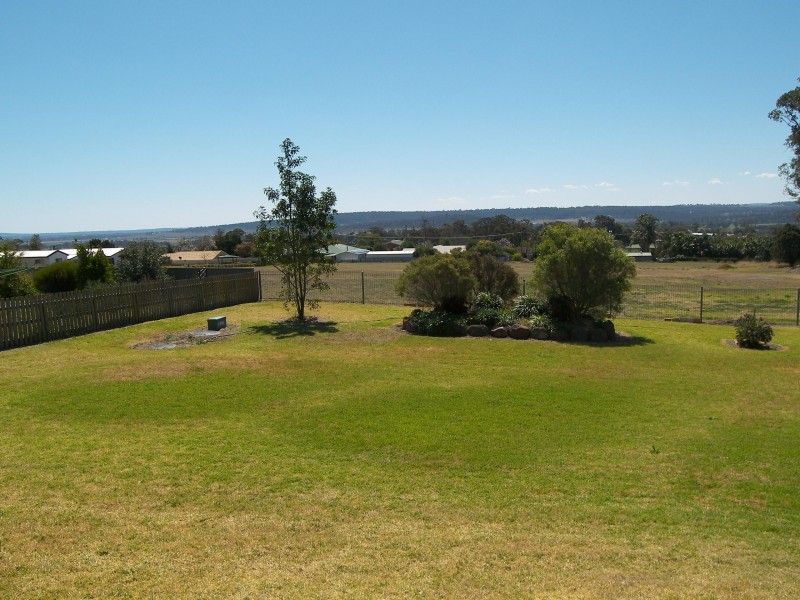 29 LITTLE WARNER ST, Warwick QLD 4370