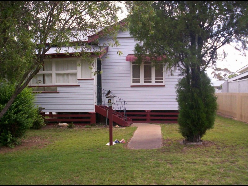 6 DENHAM ST, Warwick QLD 4370