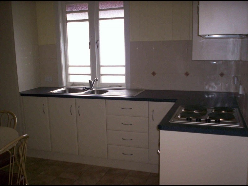 6 DENHAM ST, Warwick QLD 4370