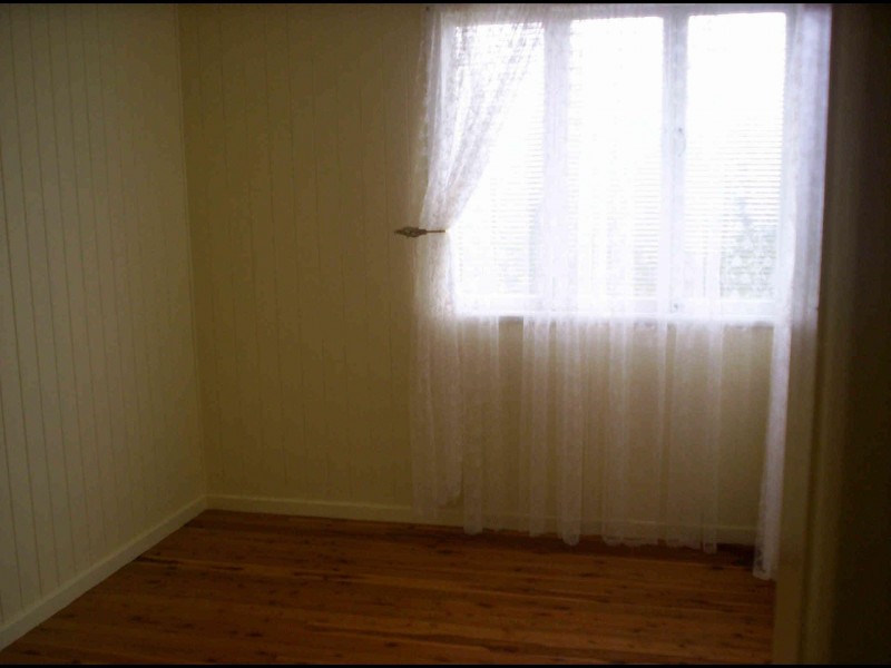 6 DENHAM ST, Warwick QLD 4370