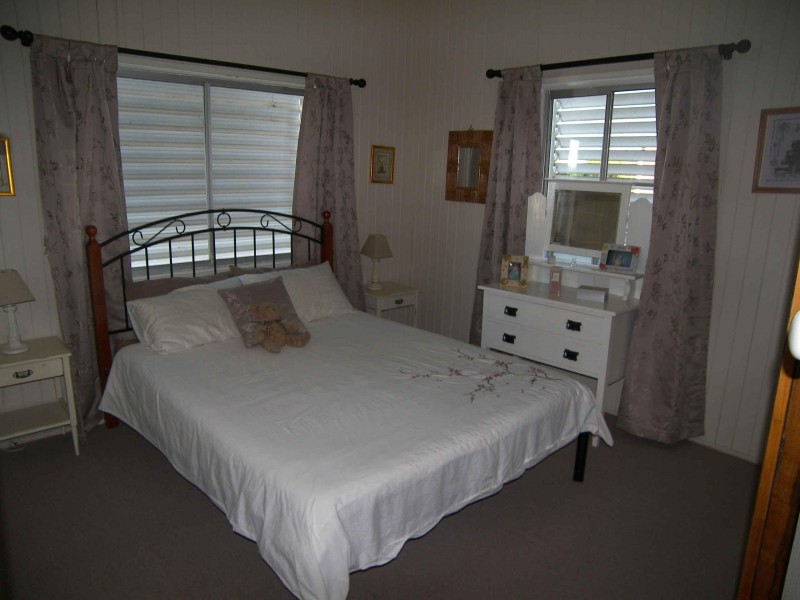 43 ACACIA AVENUE, Warwick QLD 4370