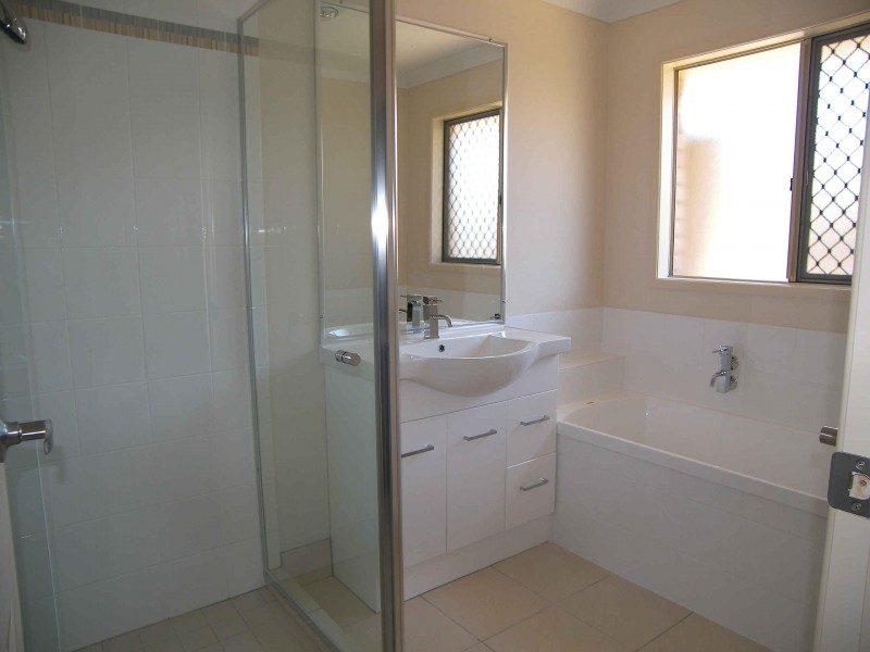 1-38 LAW ROAD, Warwick QLD 4370