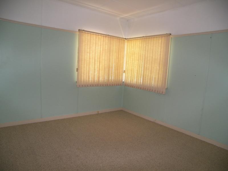 37 WATTLE AVENUE, Warwick QLD 4370