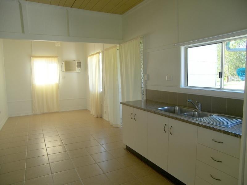 2 HALL LANE, Yangan QLD 4371