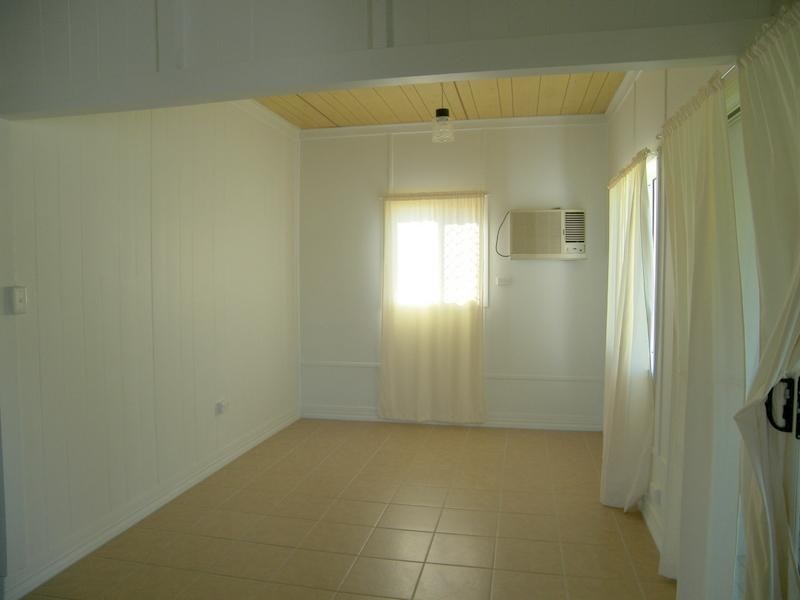 2 HALL LANE, Yangan QLD 4371