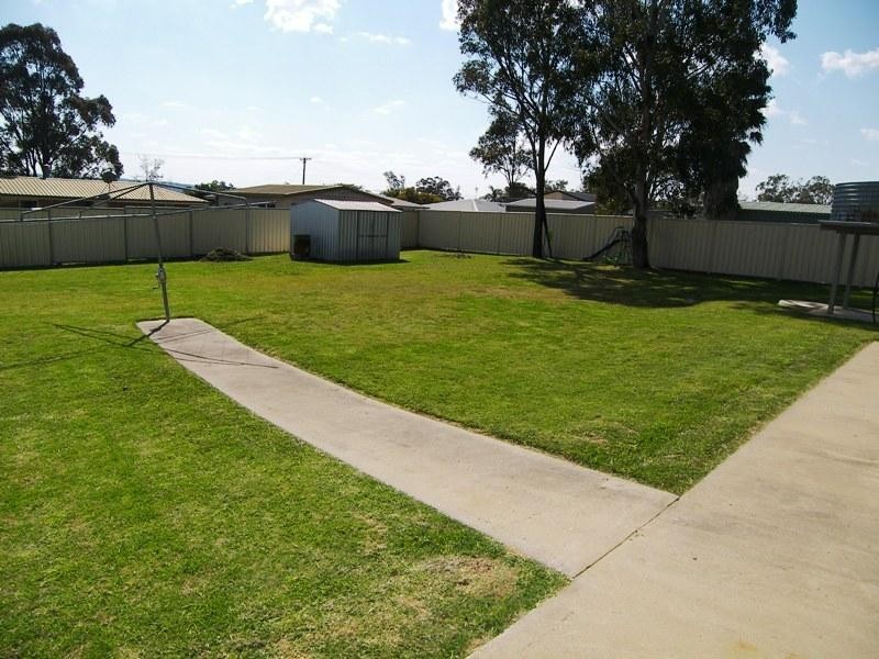 9 HOWARD STREET, Warwick QLD 4370