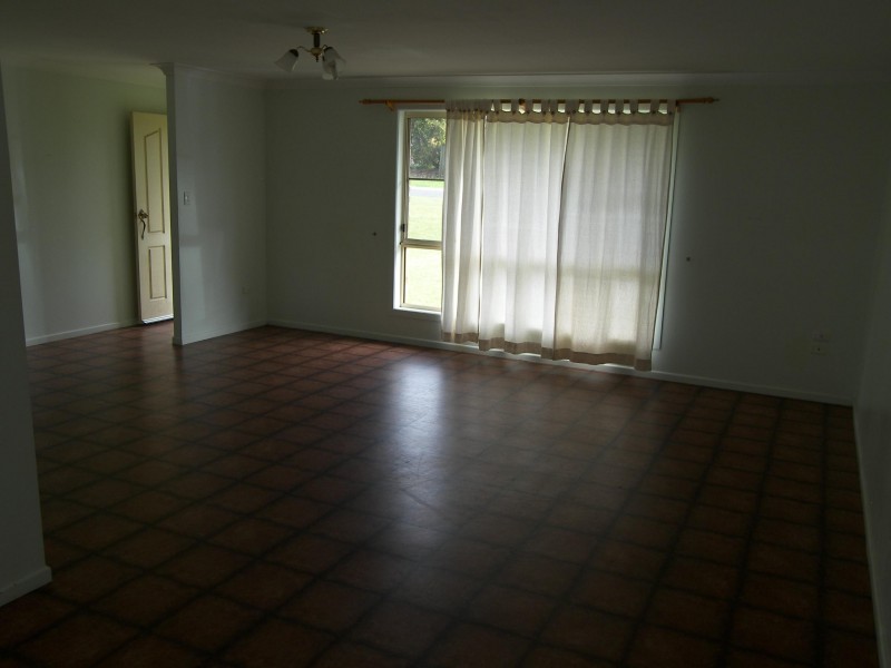 9 HOWARD STREET, Warwick QLD 4370