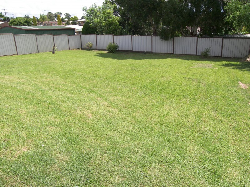 11 SCHOCH STREET, Warwick QLD 4370