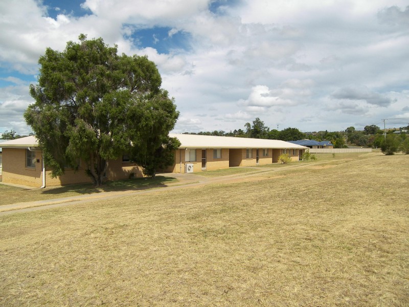 4/220 PRATTEN STREET, Warwick QLD 4370