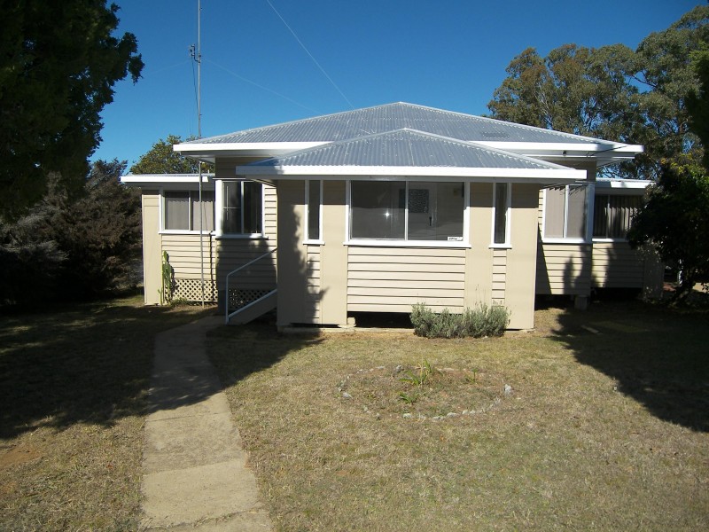 2 GLEN ROAD, Warwick QLD 4370