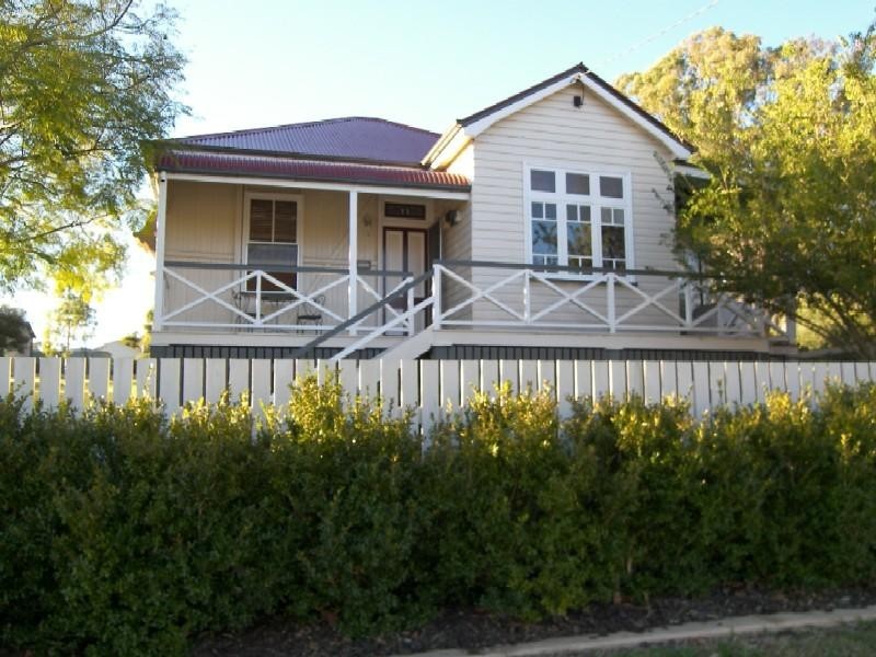 1 Yarrawonga Street, Warwick QLD 4370