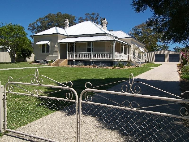 63 Gore Street, Warwick QLD 4370