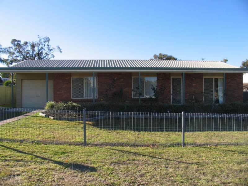 1 Flynn Drive, Warwick QLD 4370