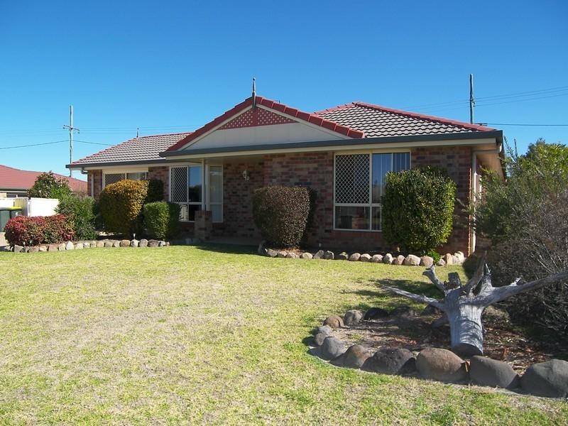32 Flynn Drive, Warwick QLD 4370