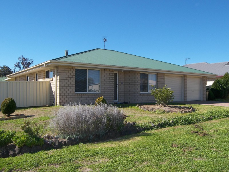 2 Bernecker Street, Warwick QLD 4370