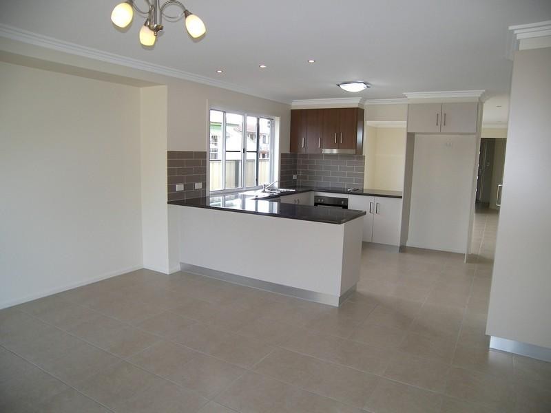 8/19 Myall Ave, Warwick QLD 4370