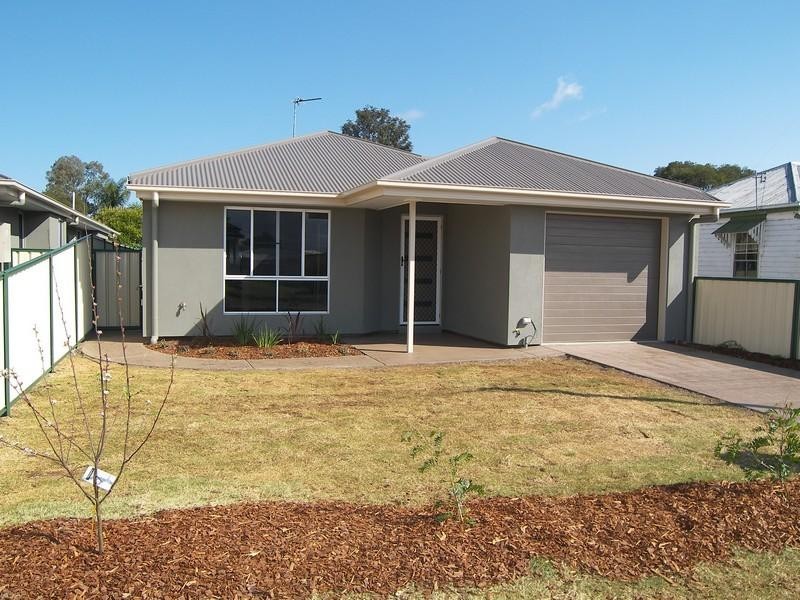 8/19 Myall Ave, Warwick QLD 4370