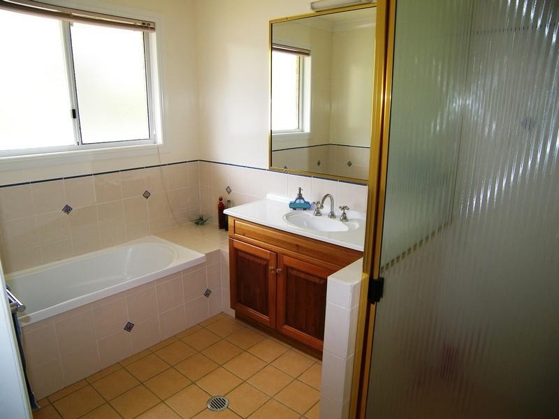 5 Bundaleer Drive, Warwick QLD 4370