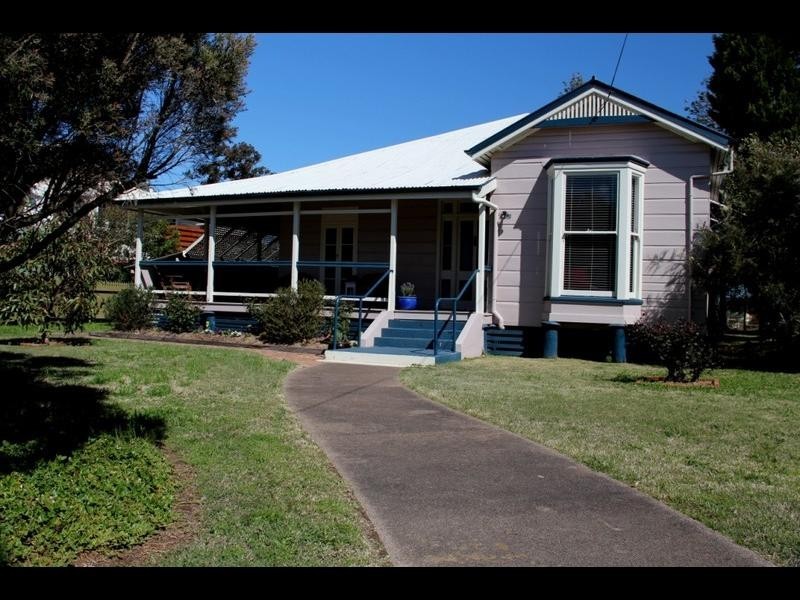 12a Locke Street, Warwick QLD 4370