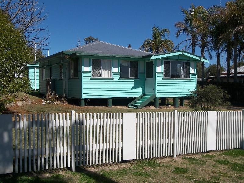 118 WOOD ST, Warwick QLD 4370