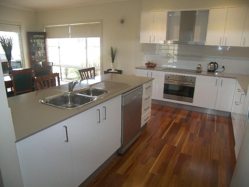 10 Floribunda Drive, Warwick QLD 4370