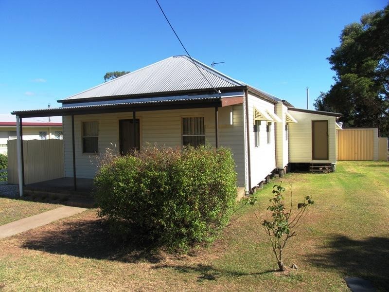 109 Pratten, Warwick QLD 4370